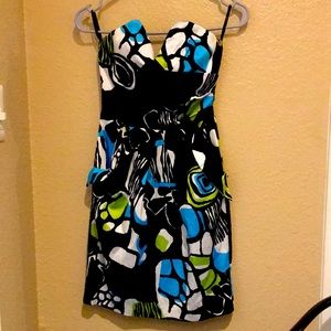 A strapless formal dress